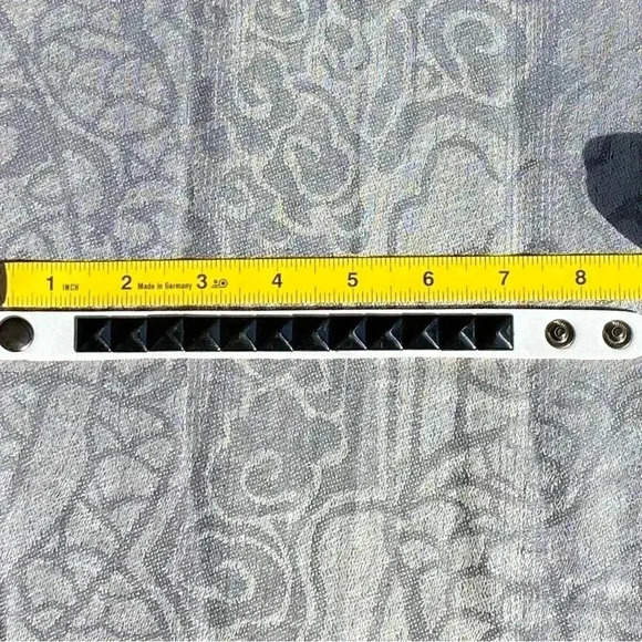 White Leather Punk Goth Rock Studded Metal Stud Snap Chain Cuff Bracets - Picture 3 of 4